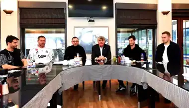Beşiktaş Başkanı Adalı, Takımı Destekledi