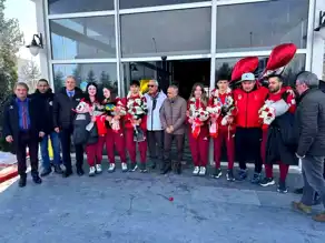 EYOF Şampiyonları Erzurum'da Karşılandı