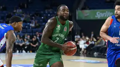 Galatasaray, Michael Young'ı Transfer Etti!