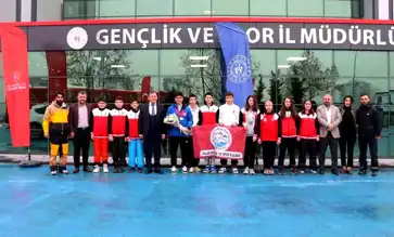 Deliktaş'tan Türkiye'ye İlk Altın Madalya!