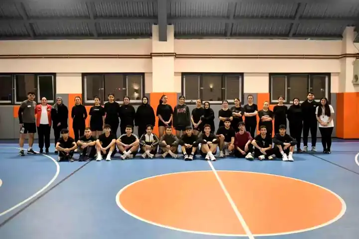 Esenyurt'tan Gençlere Ücretsiz Spor Akademisi Hazırlık Kursu