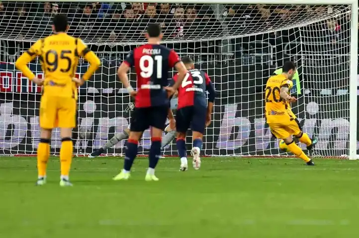 Inter, Cagliari'yi 3-0 Yendi, Çalhanoğlu Gol Attı!
